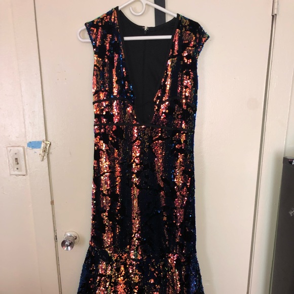 A prom dress - Picture 2 of 4